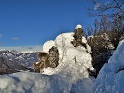 Sulle nevi del Monte Zucco (1232 m ) da S. Antonio Abbandonato (987 m) sui sent. 505-506 il 14 gennaio 2021 - FOTOGALLERY